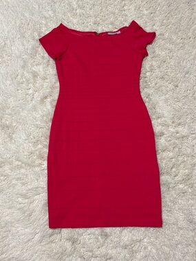 NWOT Women’s size 12 Fitted Off-Shoulder Pink Sheath Dress